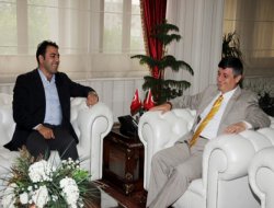 Güreş Federasyonu Başkanı Yerlikaya Vali Arslan'ı ziyaret etti