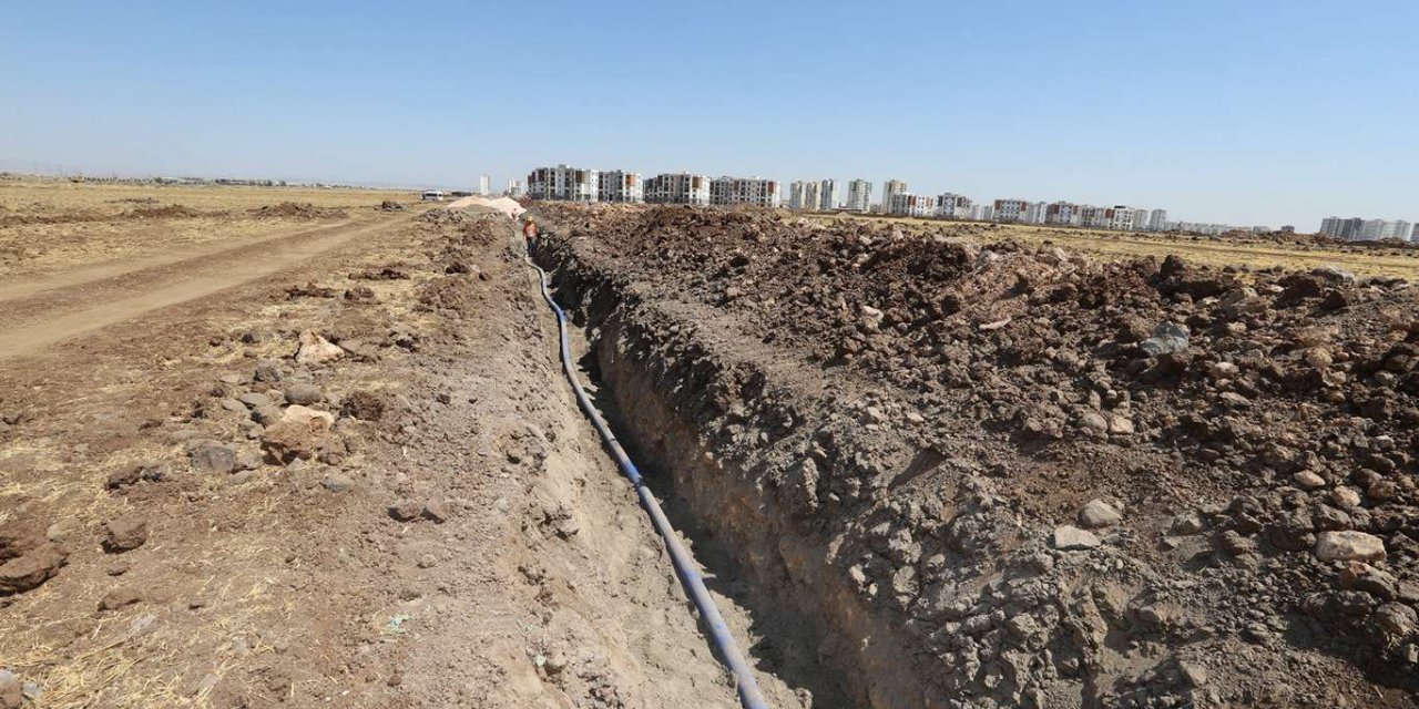 Kayapınar’a yeni içme suyu hattı döşeniyor