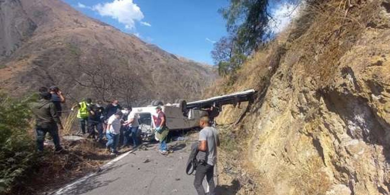 Peru'da otobüs kazası: 29 ölü, 22 yaralı
