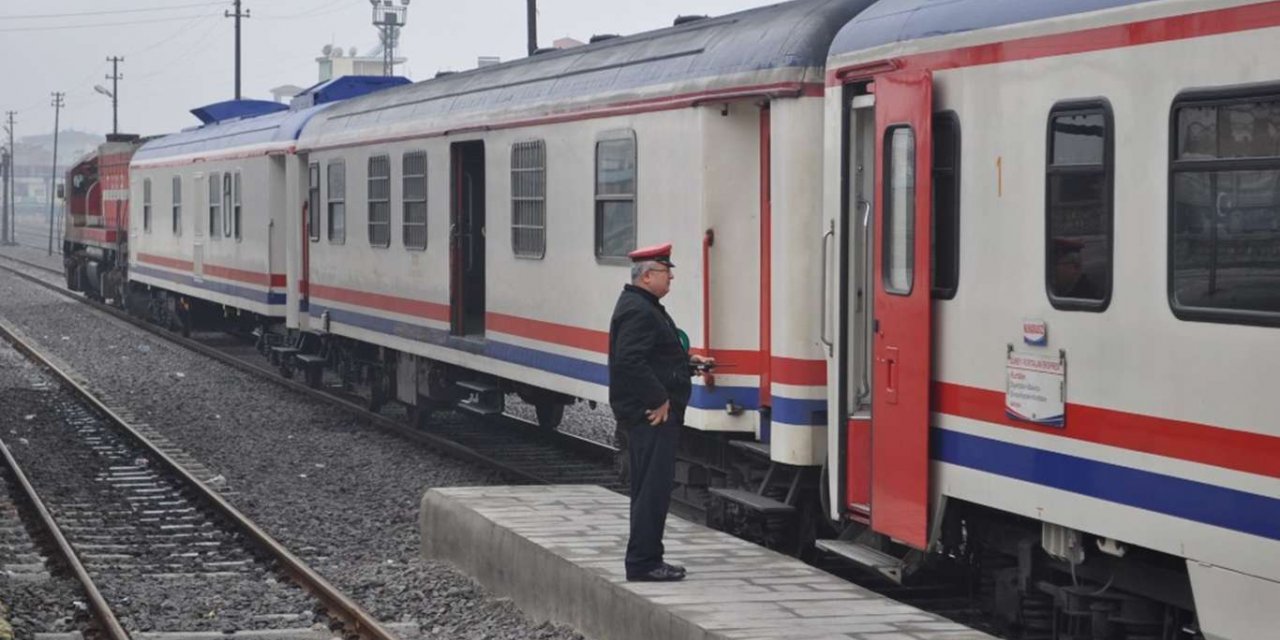 Trenlerde aşı kartı ve PCR testi zorunluluğu başlıyor