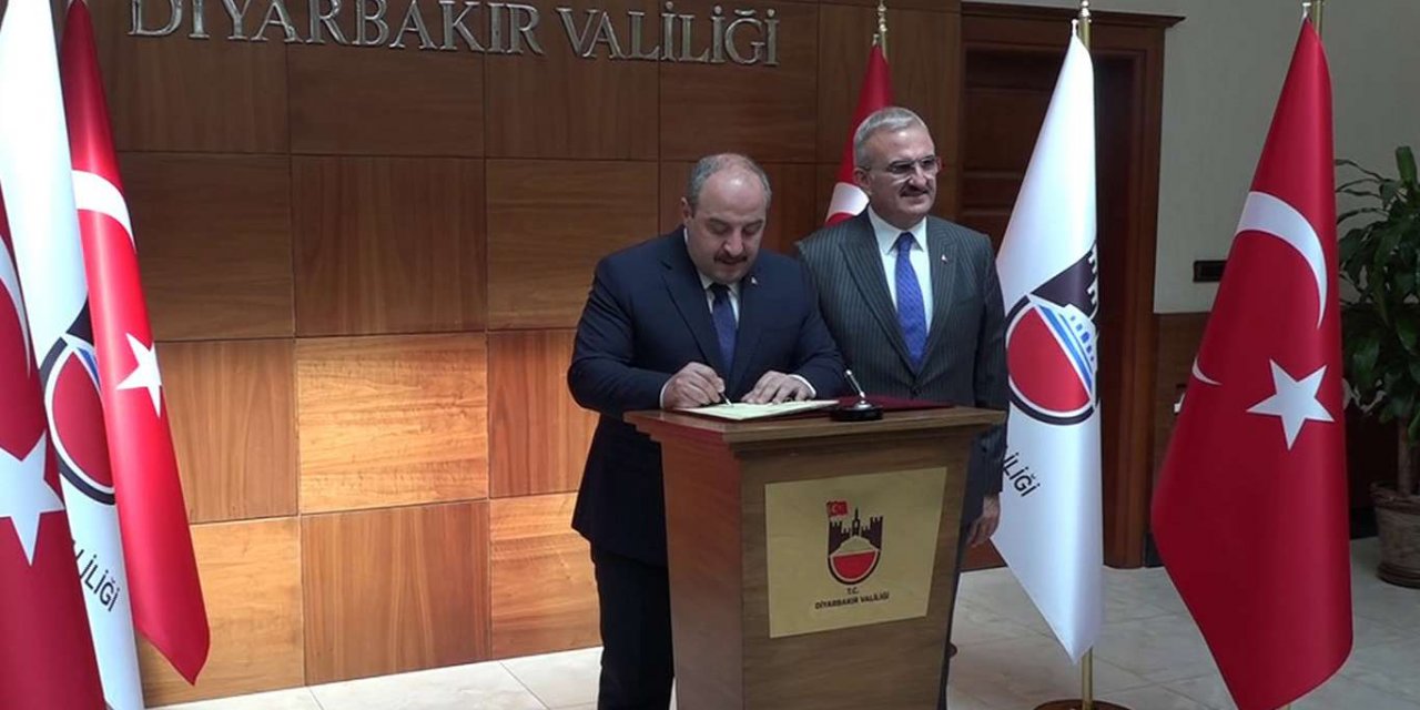 Sanayi ve Teknoloji Bakanı Varank Diyarbakır'da