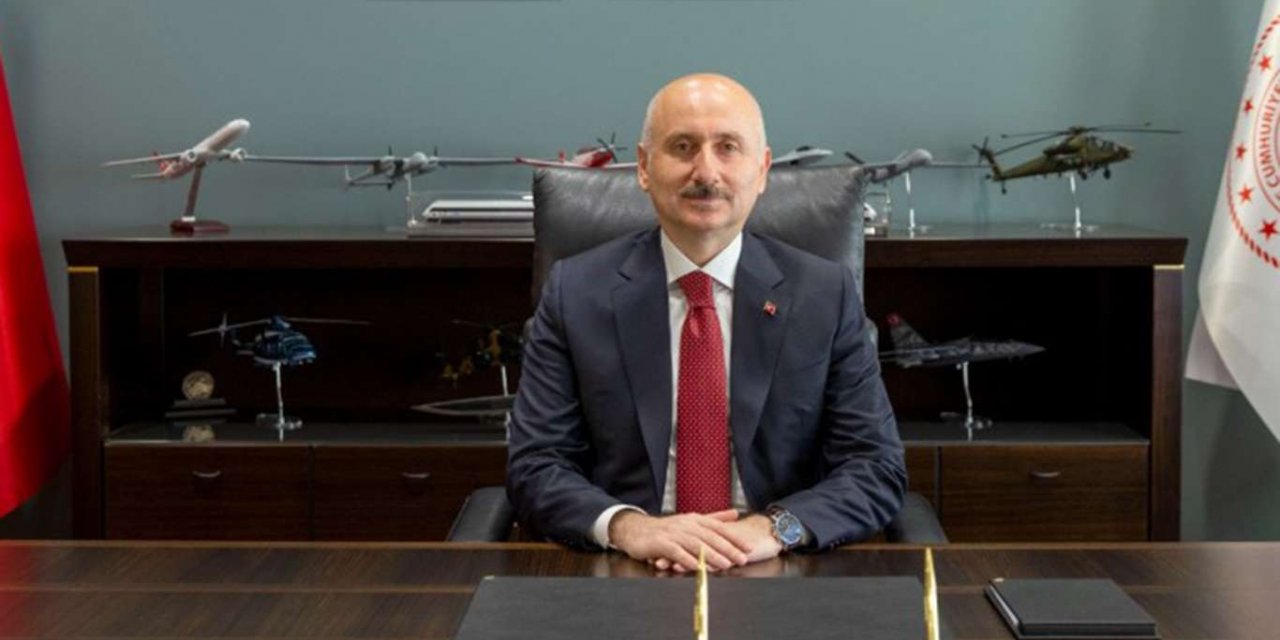 Bakan Karaismailoğlu: "Petrol sızıntısına karşı Akdeniz'i bariyerle kapatıyoruz"