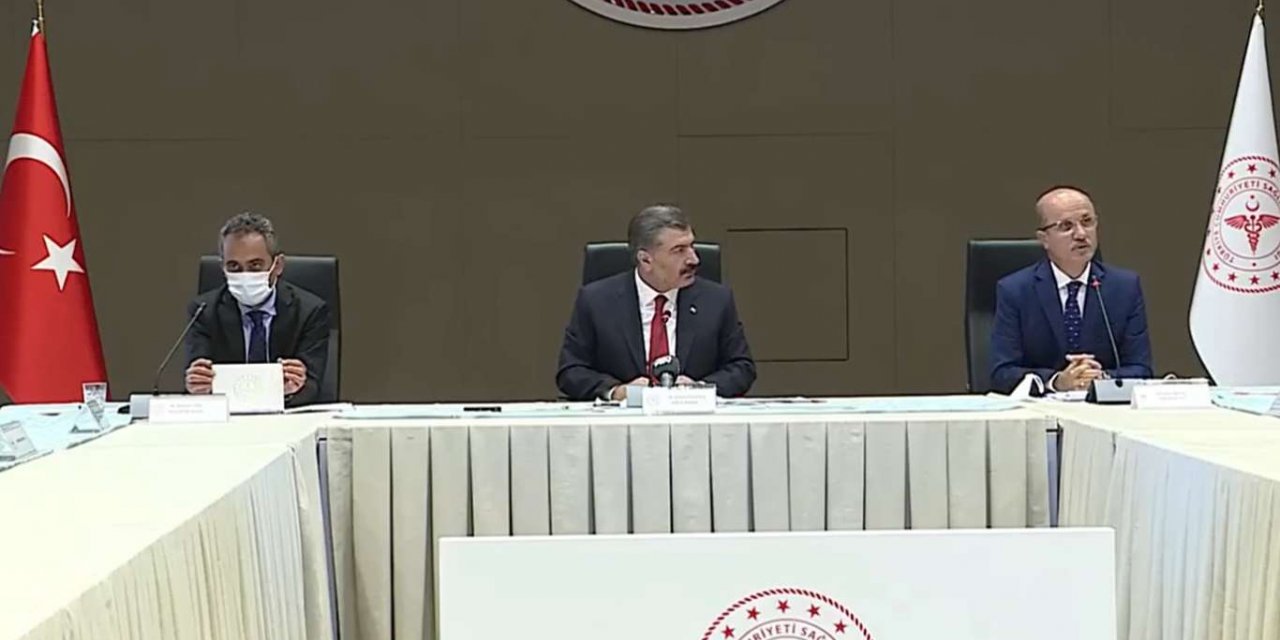 Bilim Kurulu toplantısı sonrası Bakan Koca tekrar aşılanmaya dikkat çekti