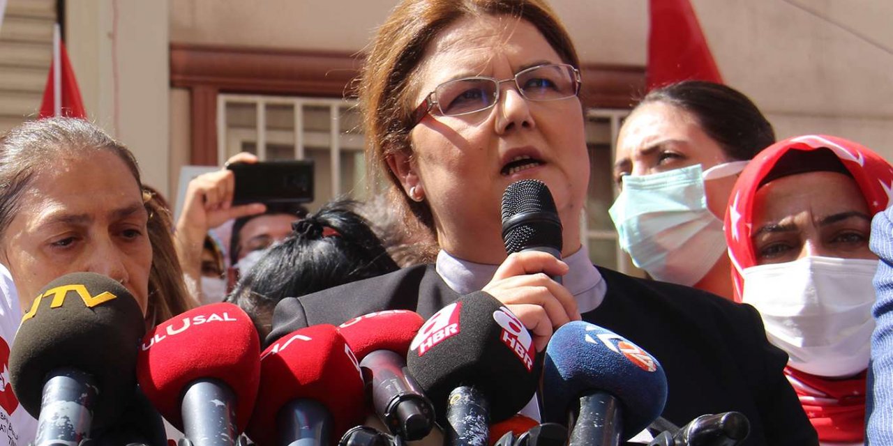 Bakan Yanık evlat nöbetindeki aileleri ziyaret etti