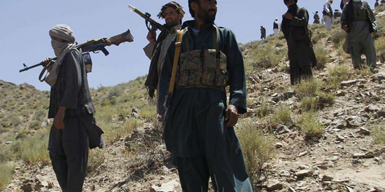 Pencşir vilayetindeki Paryan ilçesi Taliban'ın kontrolüne geçti