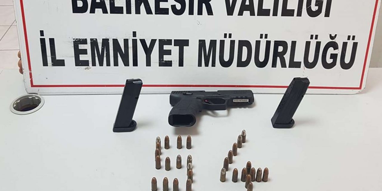 Aranan 12 şahıs yakalandı