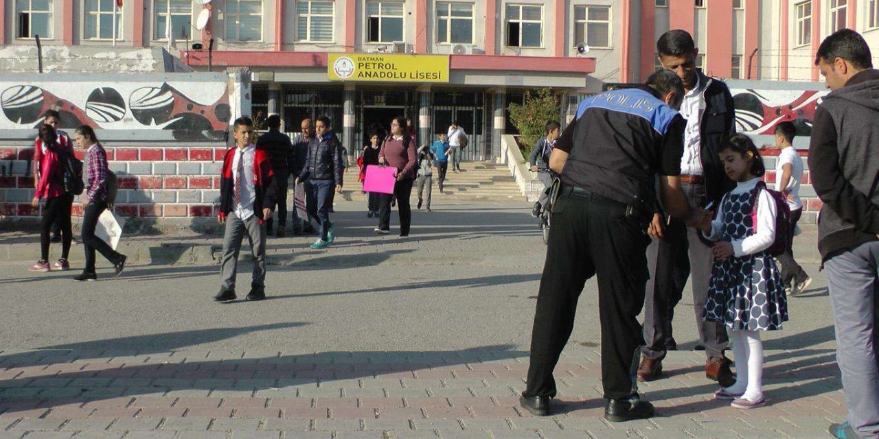 Okul ve çevrelerinde güvenlik önlemleri artırılacak
