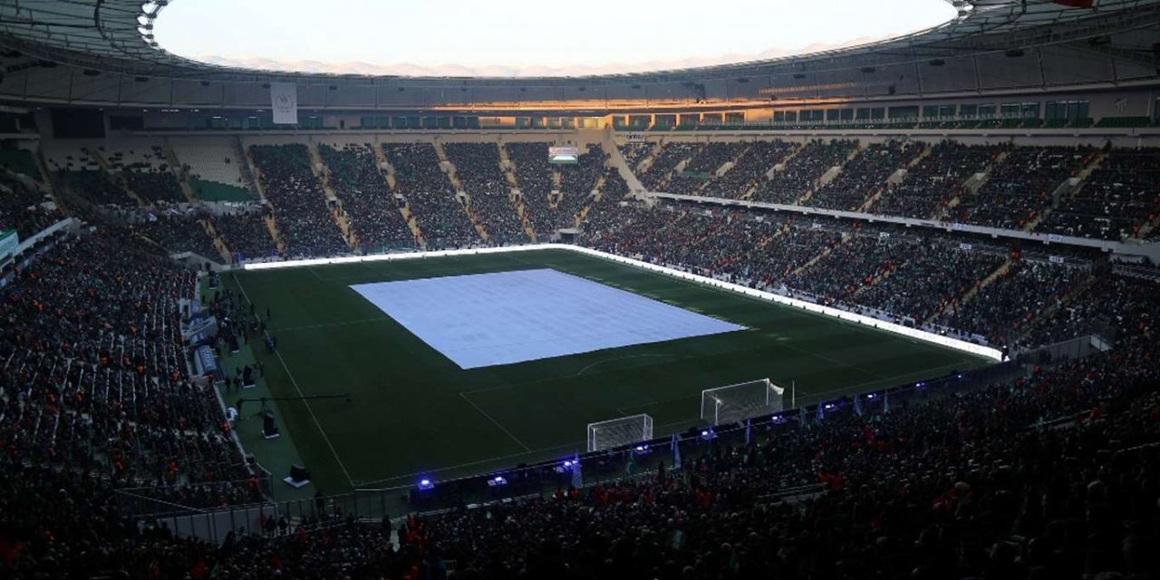 Aşı yaptırmayanlar stadyumlara alınmayacak