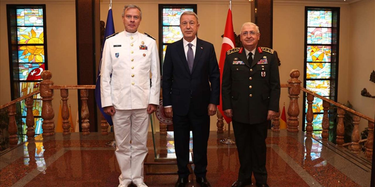 Turkish Defense Minister welcomes NATO’s military committee chair