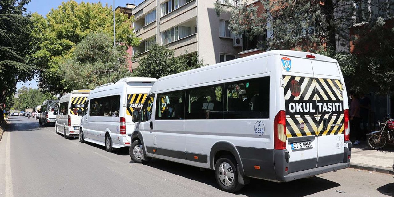 Okul servisçileri aylar sonra kontak açmanın sevincini yaşıyor