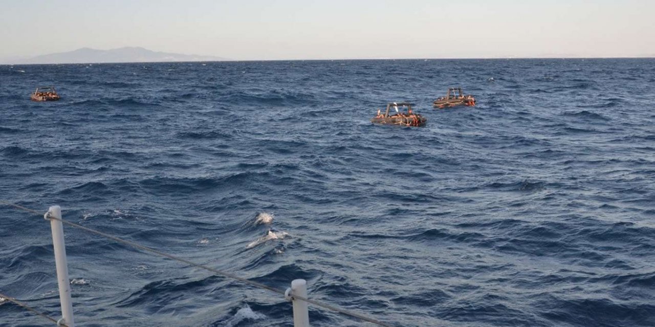 İzmir ve Muğla'da 95 düzensiz göçmen kurtarıldı