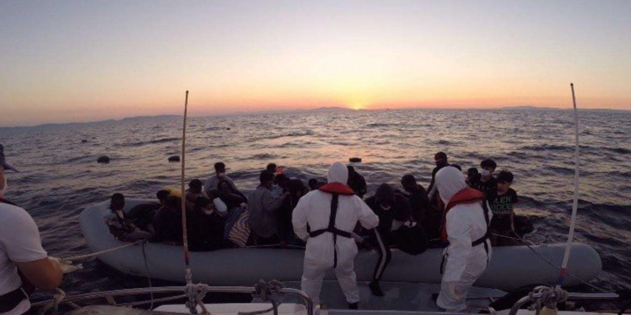 Muğla'nın Datça açıklarında 21 düzensiz göçmen kurtarıldı
