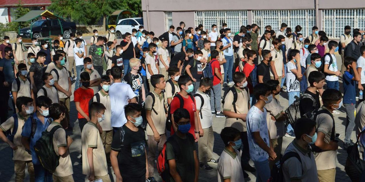 Diyarbakır'da ders saat süresi 30 dakikaya düşürüldü