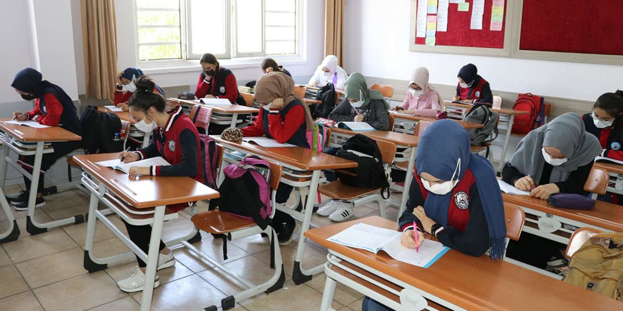 İmam hatip okulları başarılarıyla göz dolduruyor