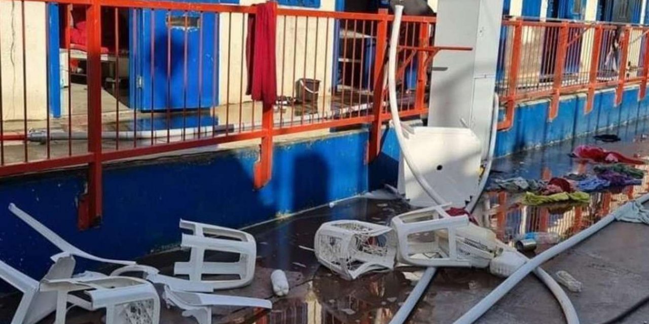 Palestinian prisoners set cells ablaze following brutal crackdown