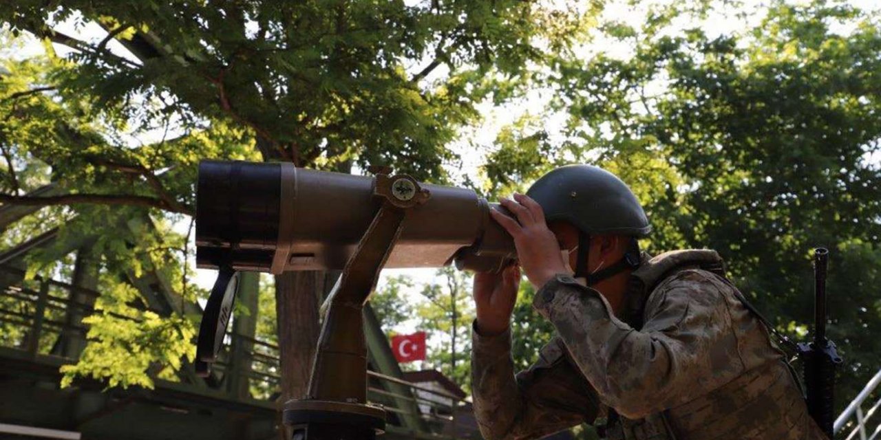 Sınır hattında 9'u FETÖ elemanı 11 kişi yakalandı