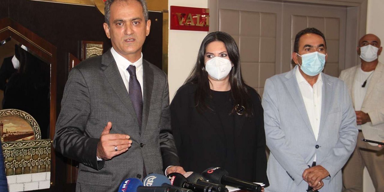 Bakan Özer Adana’da yeni okulların inşa edileceğini belirtti