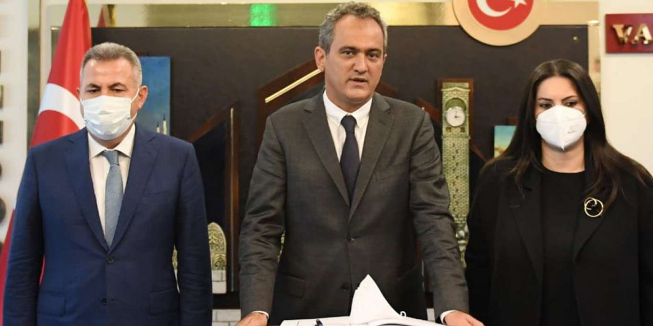 Bakan Özer: "198 derslikte yüz yüze eğitime ara verildi"