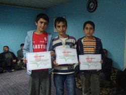 Sınavda dereceye giren öğrencilere takdir belgesi