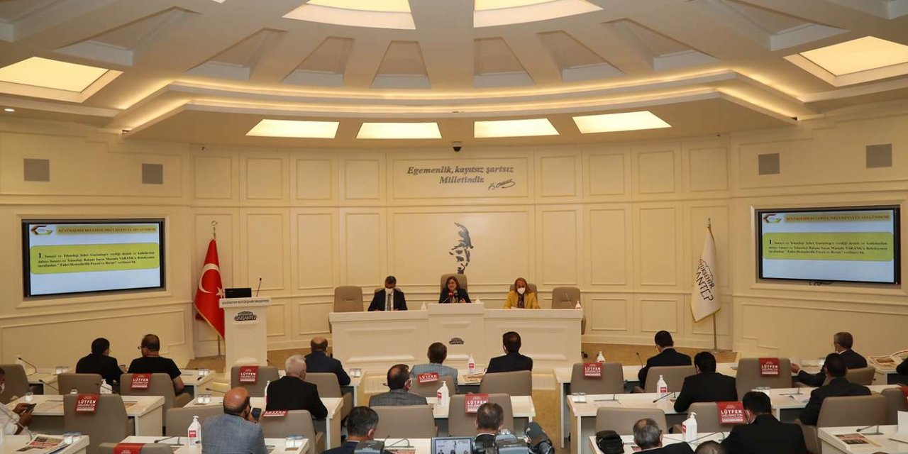 Sanayi ve Teknoloji Bakanı Varank Gaziantep’in fahri hemşehrisi oldu