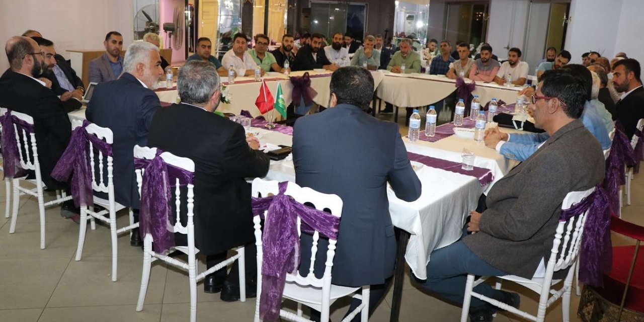 HÜDA PAR Genel Başkanı Yapıcıoğlu Bursa'da iş insanları ile bir araya geldi