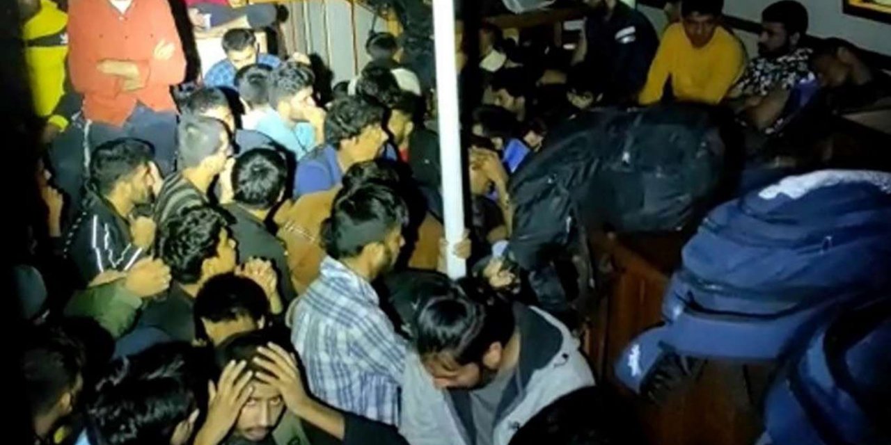 Turkish Coast Guard: 132 irregular migrants rescued off northwestern Turkey