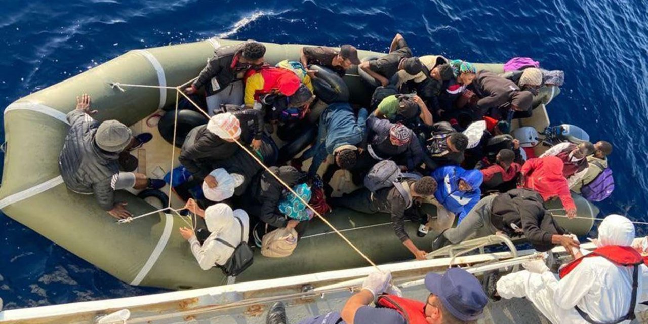 Muğla ve Aydın'da 65 düzensiz göçmen kurtarıldı