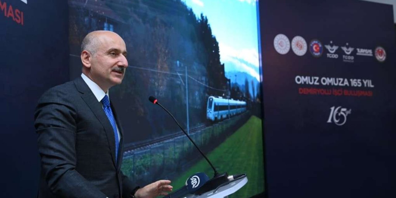Ulaştırma Bakanı Karaismailoğlu: Milli elektrikli tren setinin seri üretimine 2022’de geçeceğiz