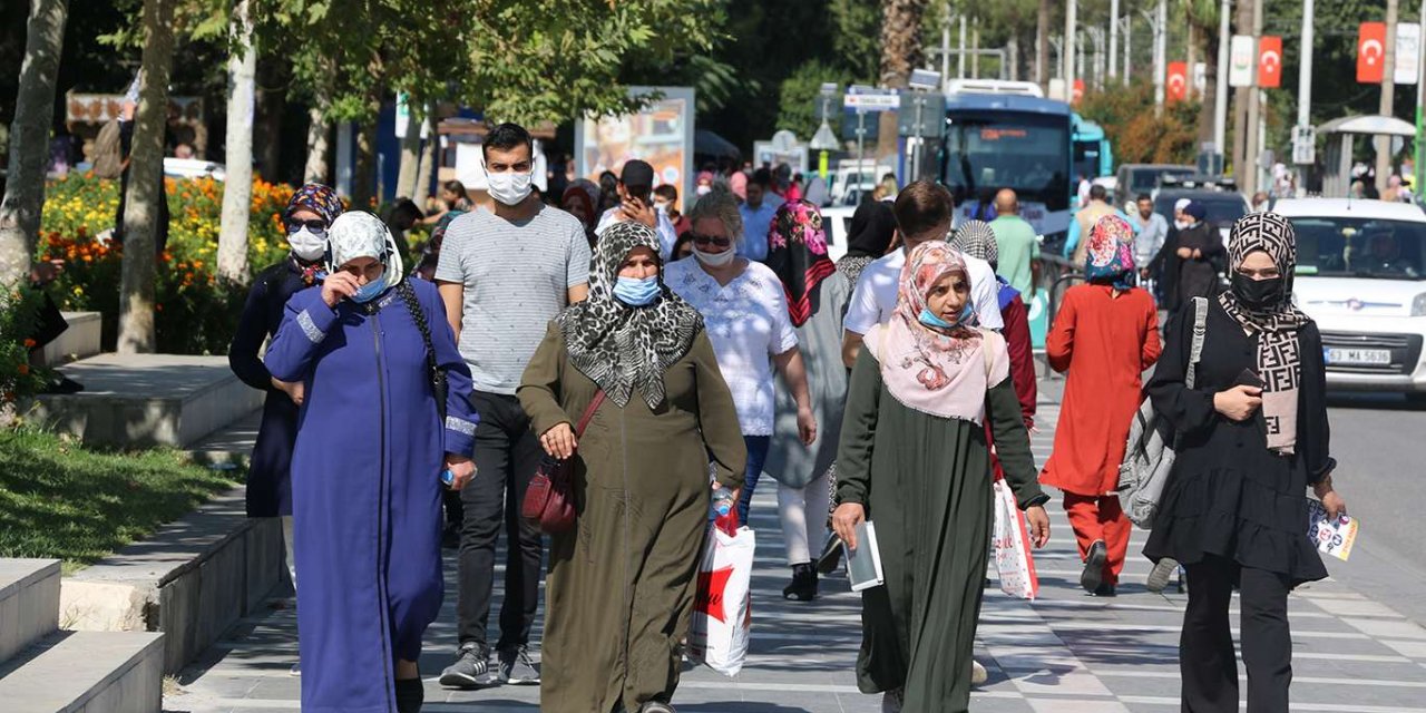 Halk, sağlık hizmetleri ve randevu sisteminden şikâyetçi