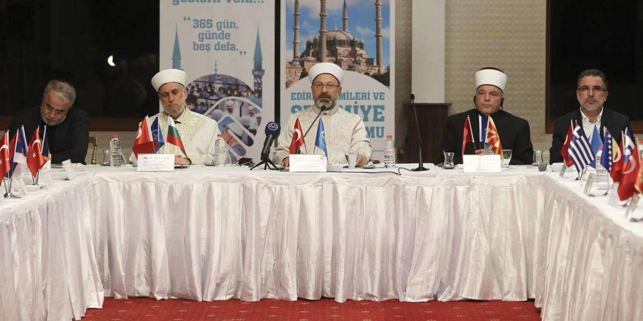 Erbaş: Çocukların ve gençlerin daha nitelikli eğitim alabilmeleri için çaba sarf etmeliyiz