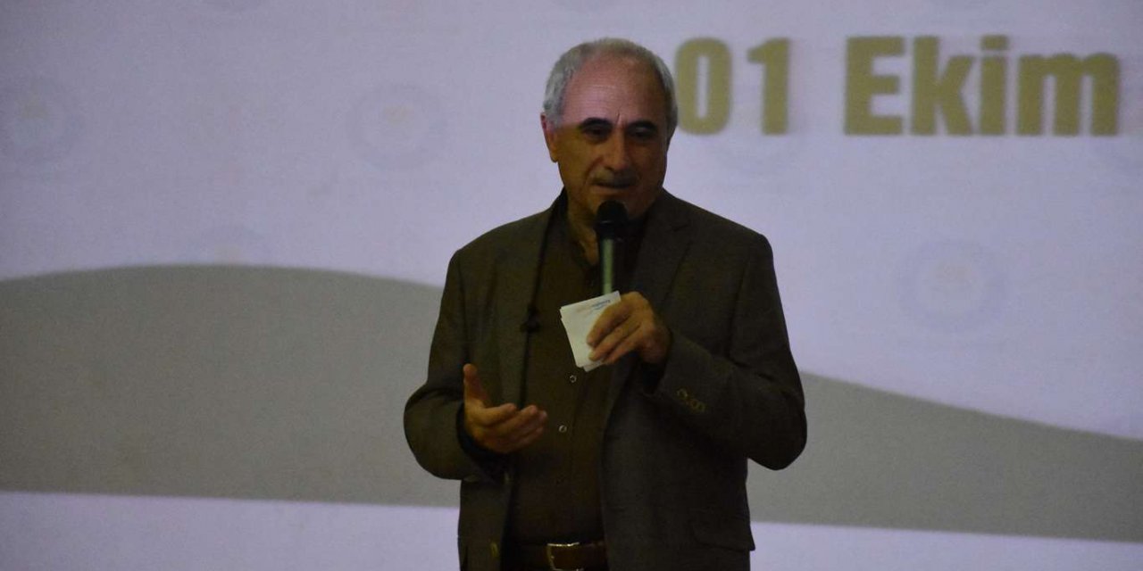 Şair Nurullah Genç: Kabukları kırıp öze inilmezse hakikati kavramada zorlanırsınız