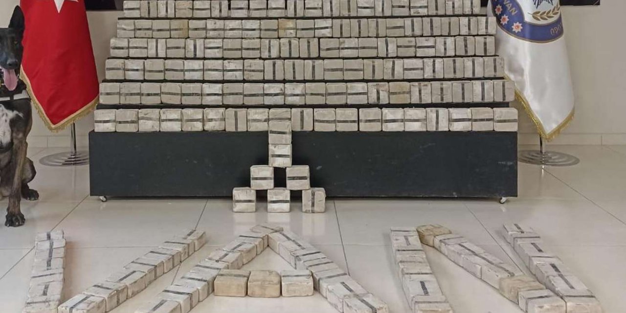 Van'da 16 kilo metemfetamin ve 91 kilo eroin ele geçirildi