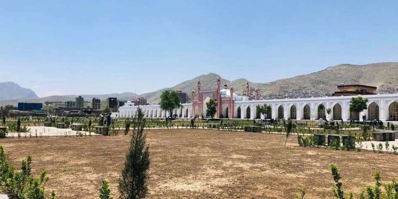 Kabil'de cami yakınında patlama: Ölü ve yaralılar var