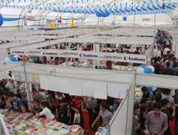 Van'da ilk kitap fuarı açıldı