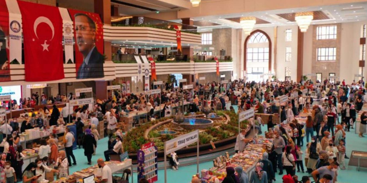 Şahinbey Belediyesi kitapseverleri ve yazarları bir araya getiriyor