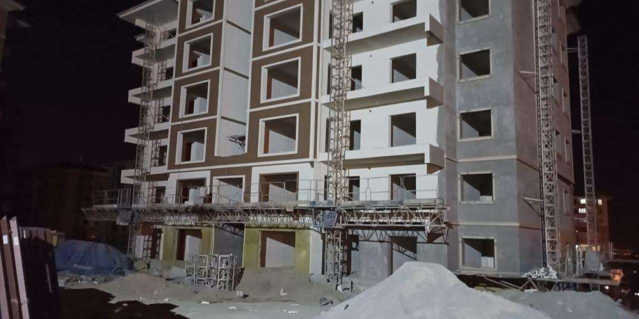 TOKİ inşaat alanından bakır kablo çalan hırsızlar suçüstü yakalandı