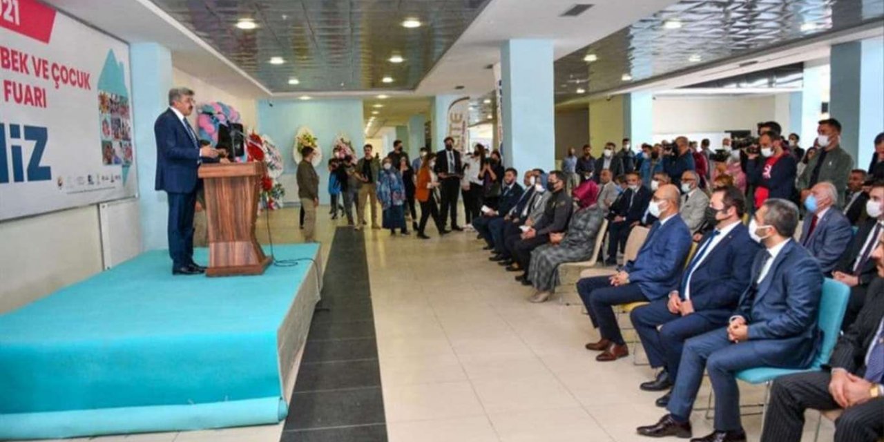 Van'da "Anne, Bebek ve Çocuk Fuarı" açıldı