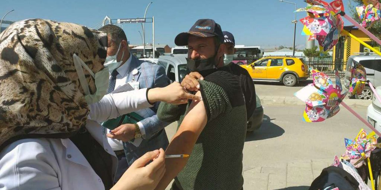 Van'da "Aşı timleri" kuruldu