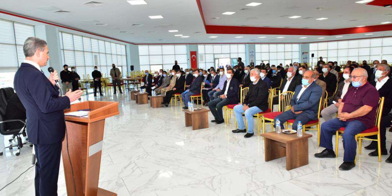 Malatya Valisi Baruş Kale ilçesinde sorunları dinledi