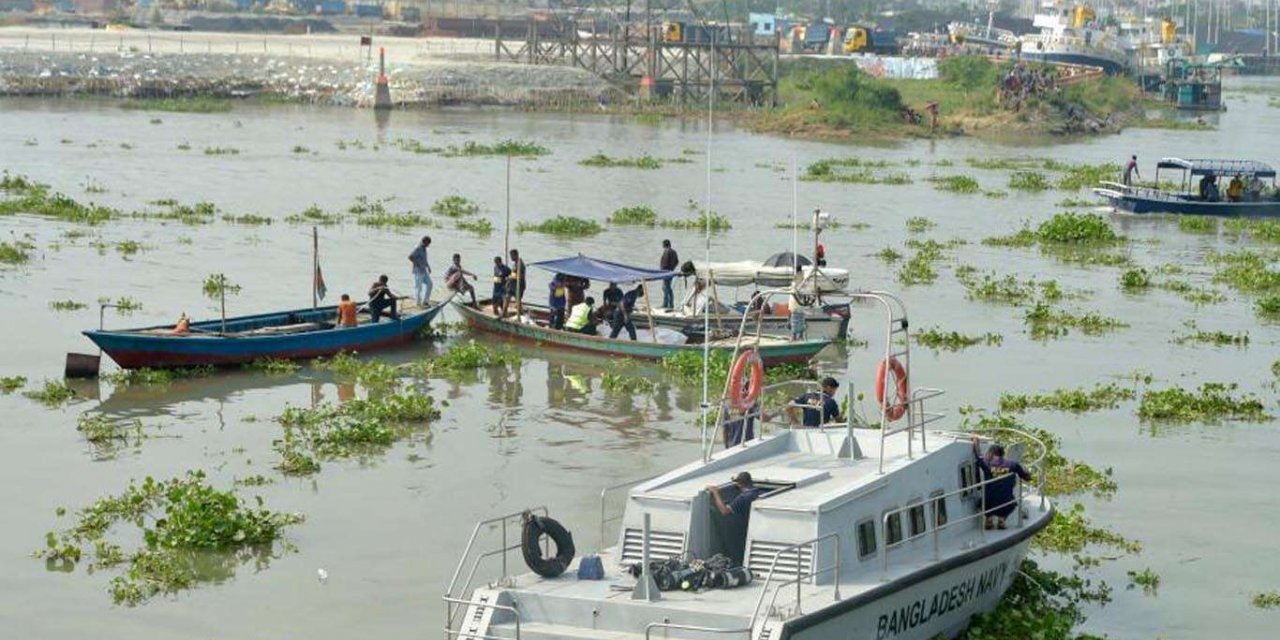 Bangladeş'te tekne ile gemi çarpıştı. 5 ölü