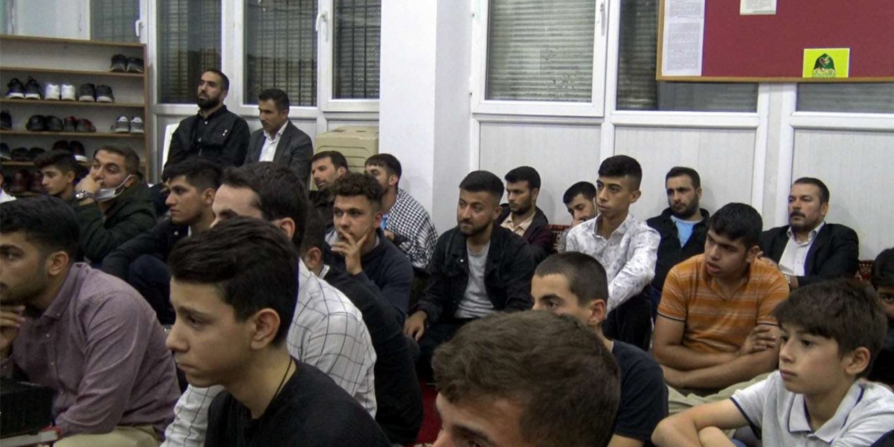 Kurban eti dağıtırken katledilen Yasin Börü ve arkadaşları Gaziantep’te anıldı