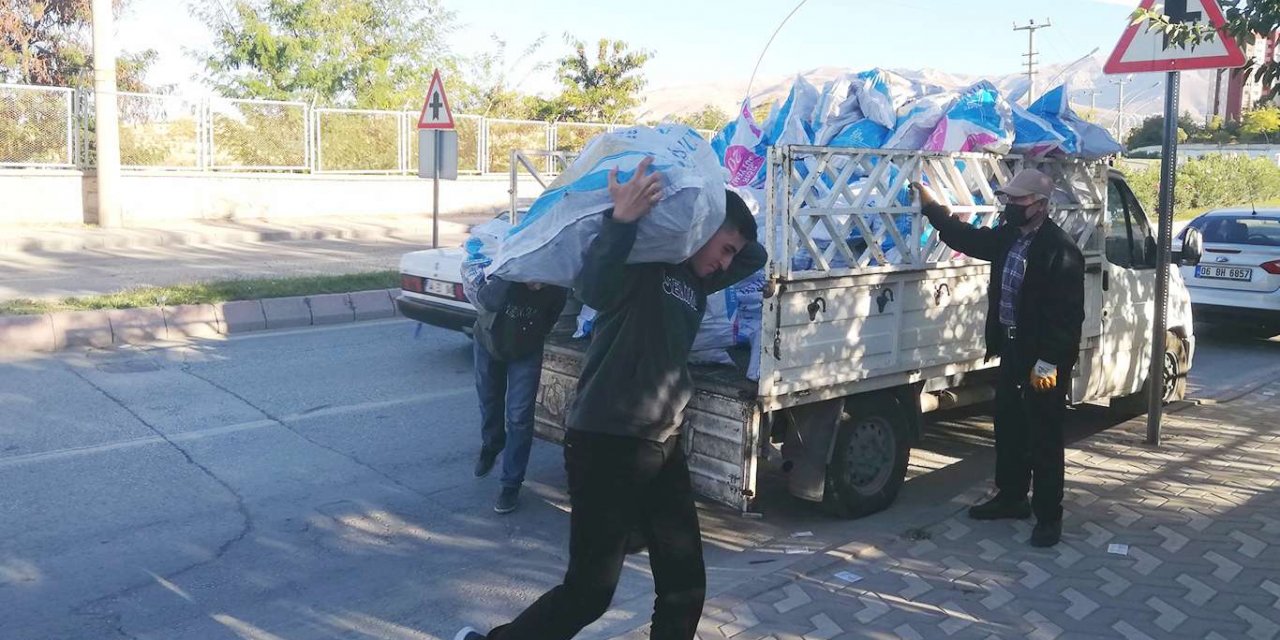 İmam hatip öğrencileri ihtiyaç sahibi ailelere umut oldu