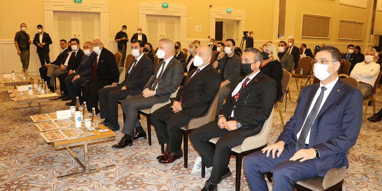 Gaziantep'te “Ekonomi Zirvesi” paneli yapıldı
