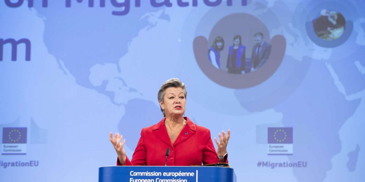 AB Komisyonu: Göçmen kaçakçılığıyla mücadelede Türkiye ile iş birliği artırılacak