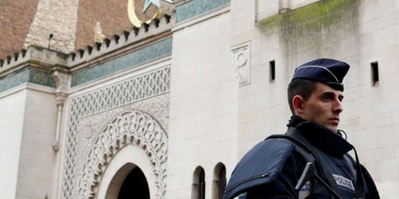 Fransız hükümetinin cami düşmanlığı devam ediyor