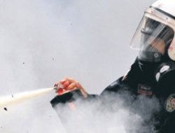 Gaz bombasına karşı süt kullanın