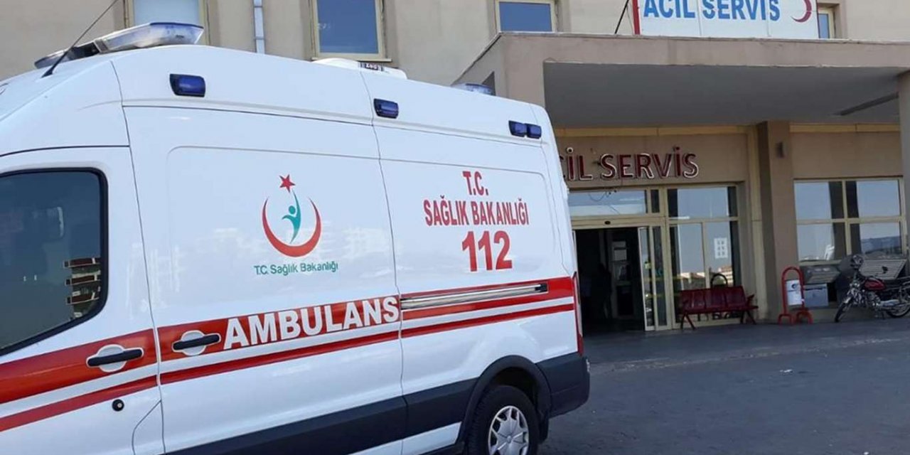 Yolcu minibüsü ile kamyon çarpıştı: 2 ölü 11 yaralı