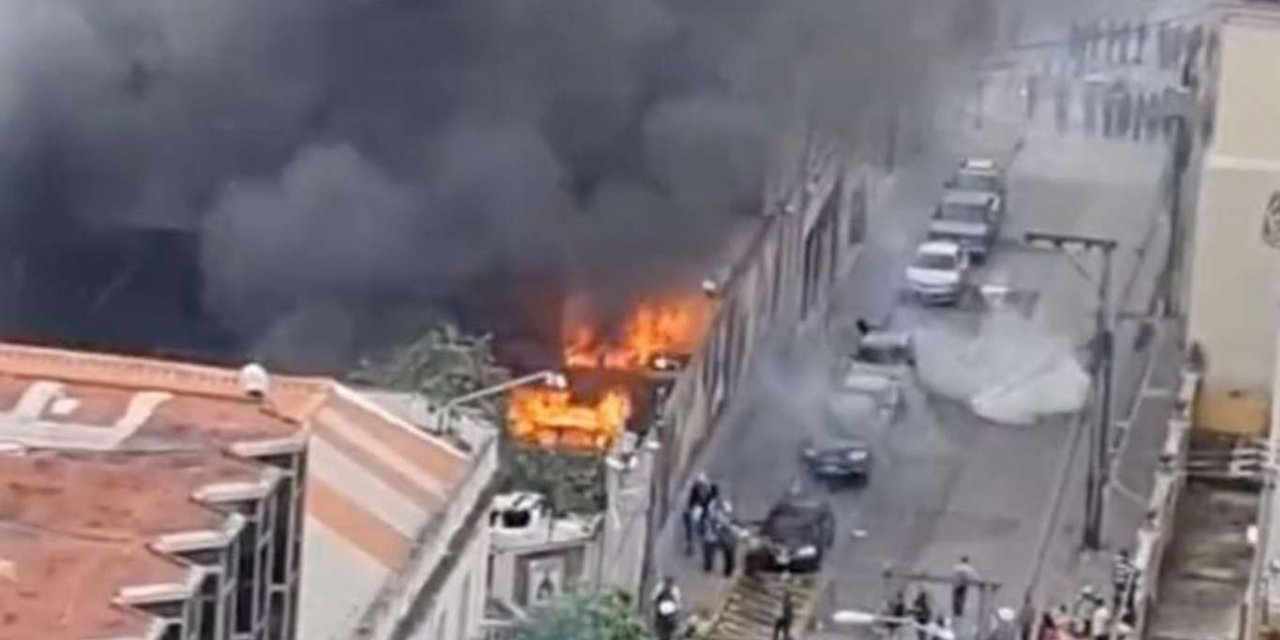 Eski askerler Guatemala Kongresi'ni bastı