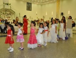 BDP'li belediye kız çocuklarına ahlaksızlık mı aşılıyor?