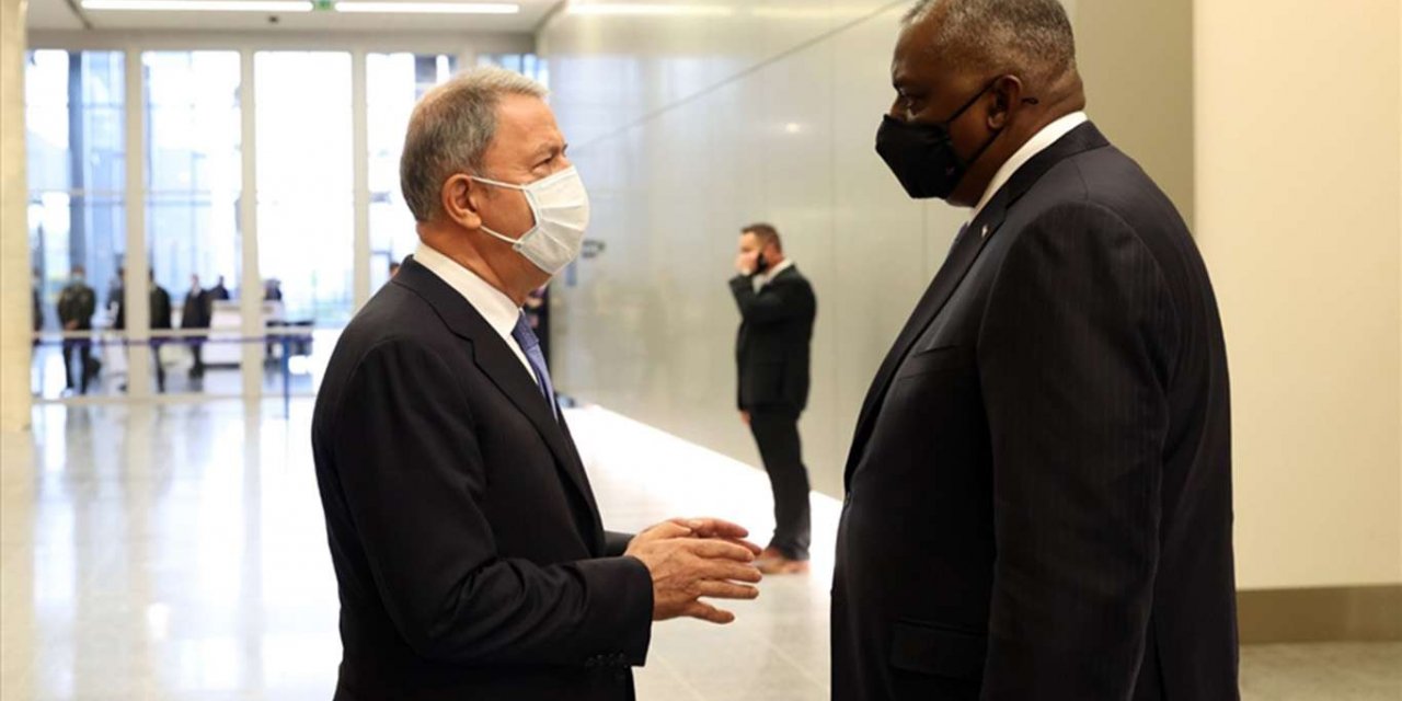 Bakan Akar ABD'li mevkidaşı ile görüştü